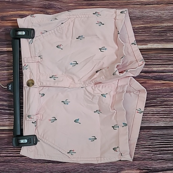 SO Pants - Soft pink cactus shorts